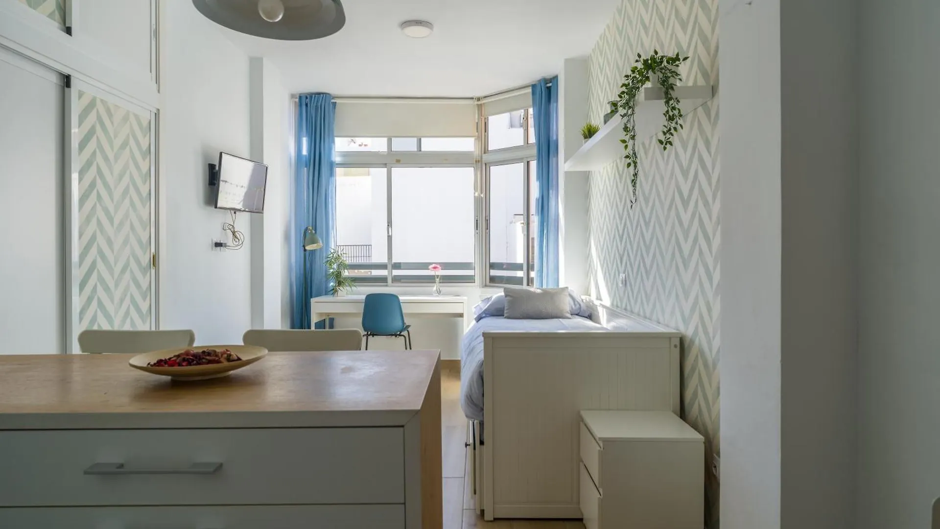 Canteras-Puntilla Beach Las Palmas de Gran Canaria Apartment
